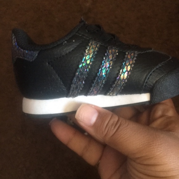 Adidas - Picture 3 of 4